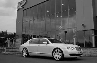 2009 Project Kahn Pearl White Bentley Flying Spur Color Changing Mug