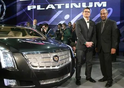 2010 Cadillac XTS Platinum Concept Men's TShirt