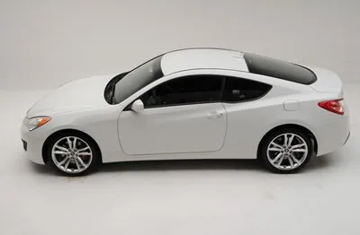 2010 Hyundai Genesis Coupe R-Spec 11oz White Mug