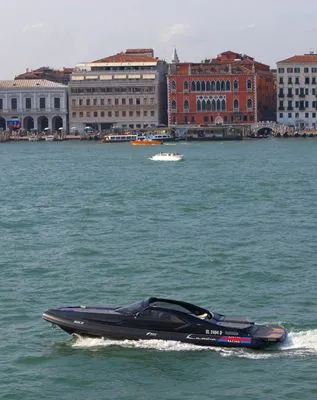 2010 Lancia Powerboat Men's TShirt