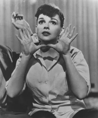 Judy Garland Women's Junior Cut Crewneck T-Shirt