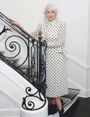 Helen Mirren 14x17