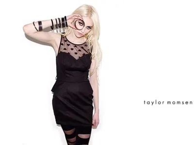 Taylor Momsen Apron