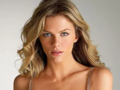 Brooklyn Decker Poster