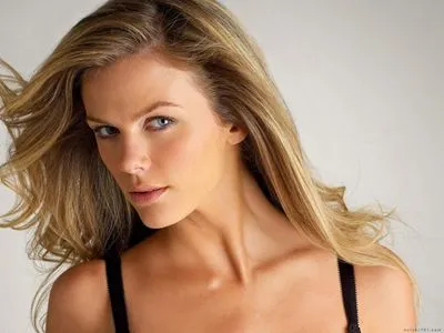 Brooklyn Decker Pillow