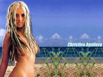 Christina Aguilera 6x6