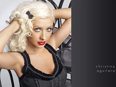 Christina Aguilera 14x17