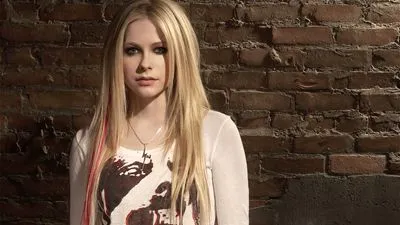 Avril Lavigne Men's TShirt