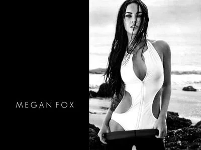 Megan Fox Round Flask