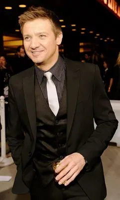 Jeremy Renner 6x6