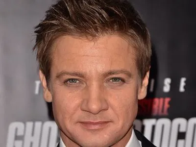 Jeremy Renner 12x12