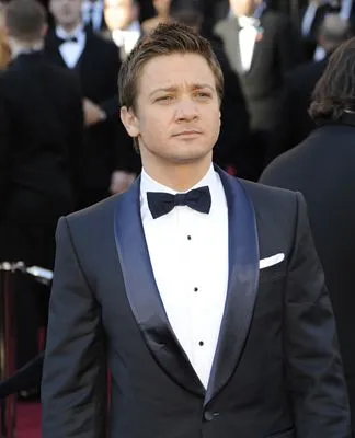 Jeremy Renner 6x6