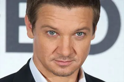 Jeremy Renner 14x17