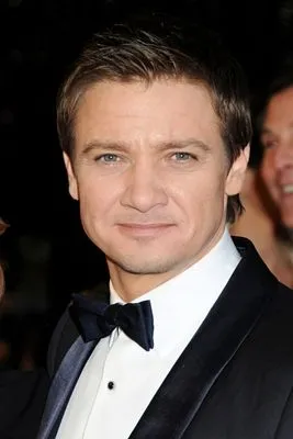 Jeremy Renner 6x6