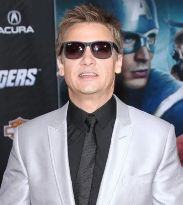 Jeremy Renner 12x12