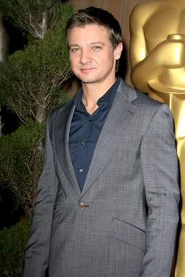 Jeremy Renner 6x6