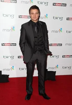 Jeremy Renner 6x6