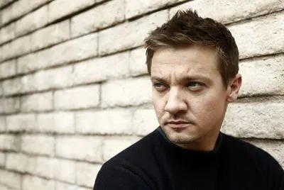 Jeremy Renner 12x12