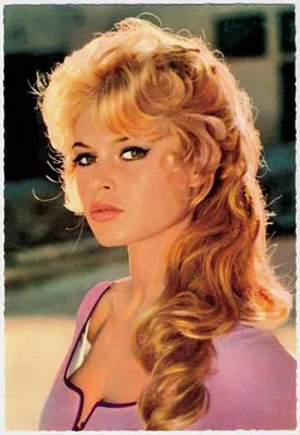 Brigitte Bardot 6x6