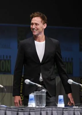 Tom Hiddleston Prints and Posters