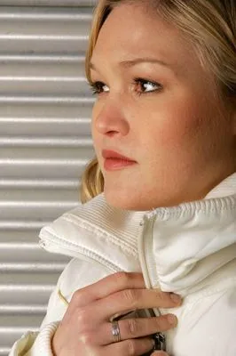 Julia Stiles White Water Bottle With Carabiner