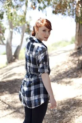 Bryce Dallas Howard 14x17