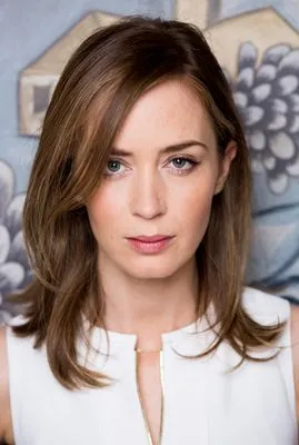 Emily Blunt 10oz Frosted Mug