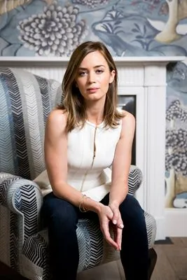 Emily Blunt White Water Bottle With Carabiner