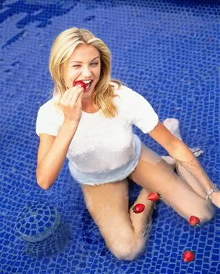 Cameron Diaz White Water Bottle With Carabiner