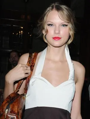 Taylor Swift White Water Bottle With Carabiner