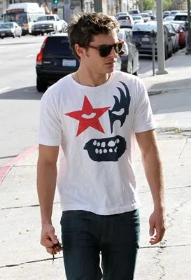 Zac Efron Men's TShirt