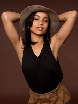 Zoe Kravitz Apron