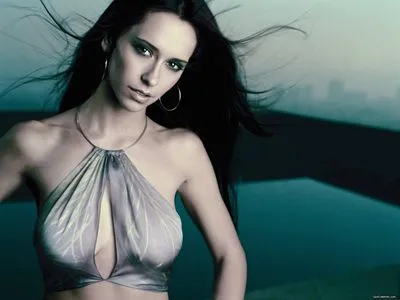 Jennifer Love Hewitt 14x17