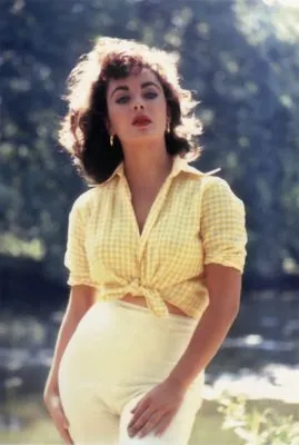 Elizabeth Taylor White Water Bottle With Carabiner