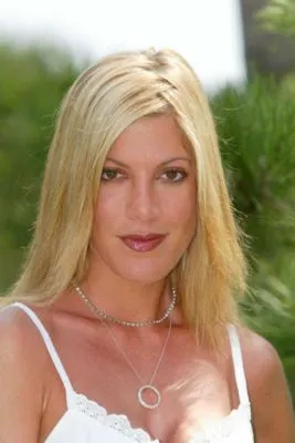 Tori Spelling Prints and Posters
