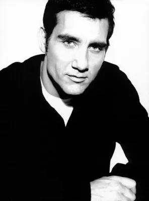 Clive Owen 14x17