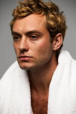 Jude Law 14x17