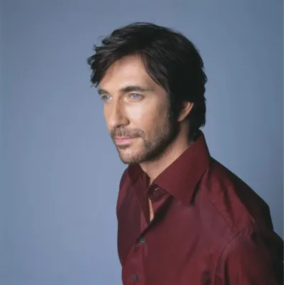 Dylan McDermott Poster