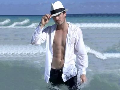 Ian Somerhalder 6x6