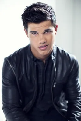 Taylor Lautner Men's Heavy Long Sleeve TShirt