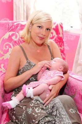 Tori Spelling Prints and Posters