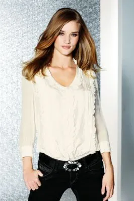 Rosie Huntington-Whiteley Apron