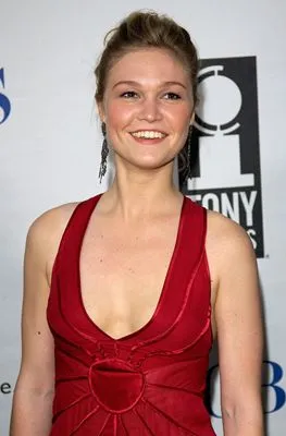 Julia Stiles White Water Bottle With Carabiner