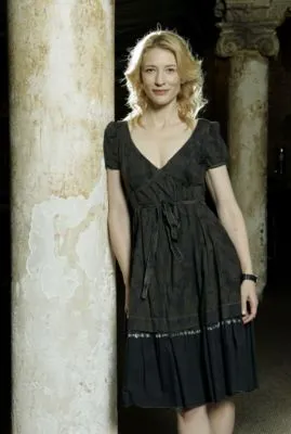 Cate Blanchett White Water Bottle With Carabiner