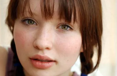 Emily Browning 14x17