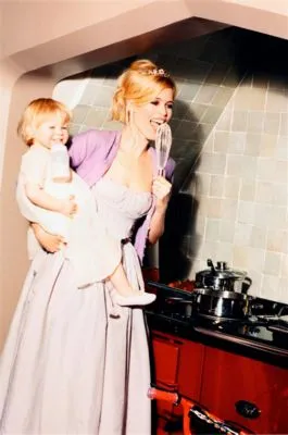 Claudia Schiffer Apron