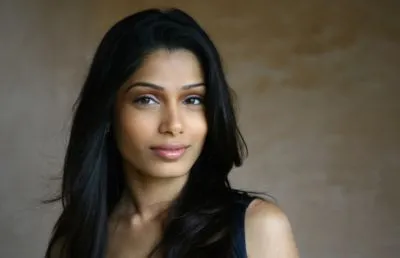 Freida Pinto 6x6