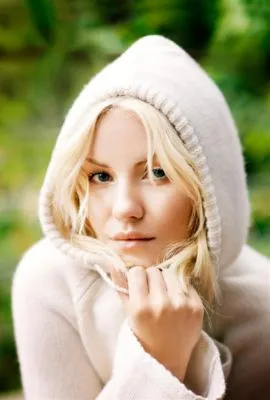 Elisha Cuthbert White Water Bottle With Carabiner