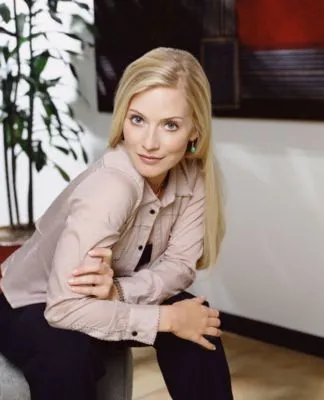 Emily Procter 6x6