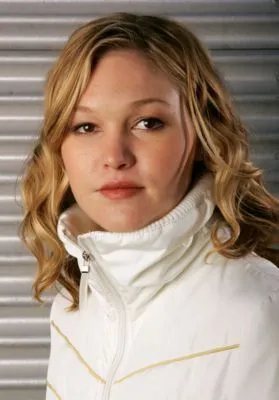 Julia Stiles White Water Bottle With Carabiner